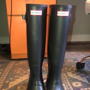 Hunter rain boots size 8